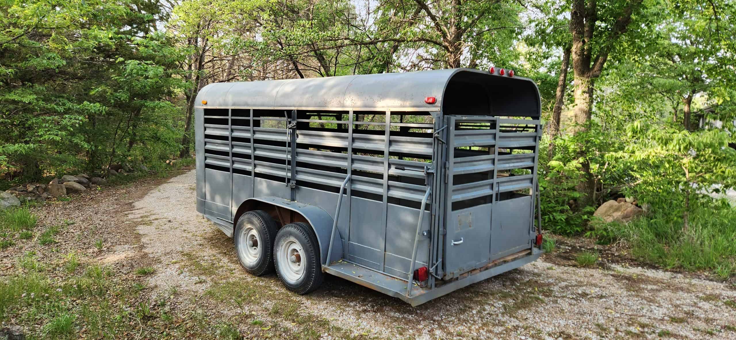 16 ft livestock trailer